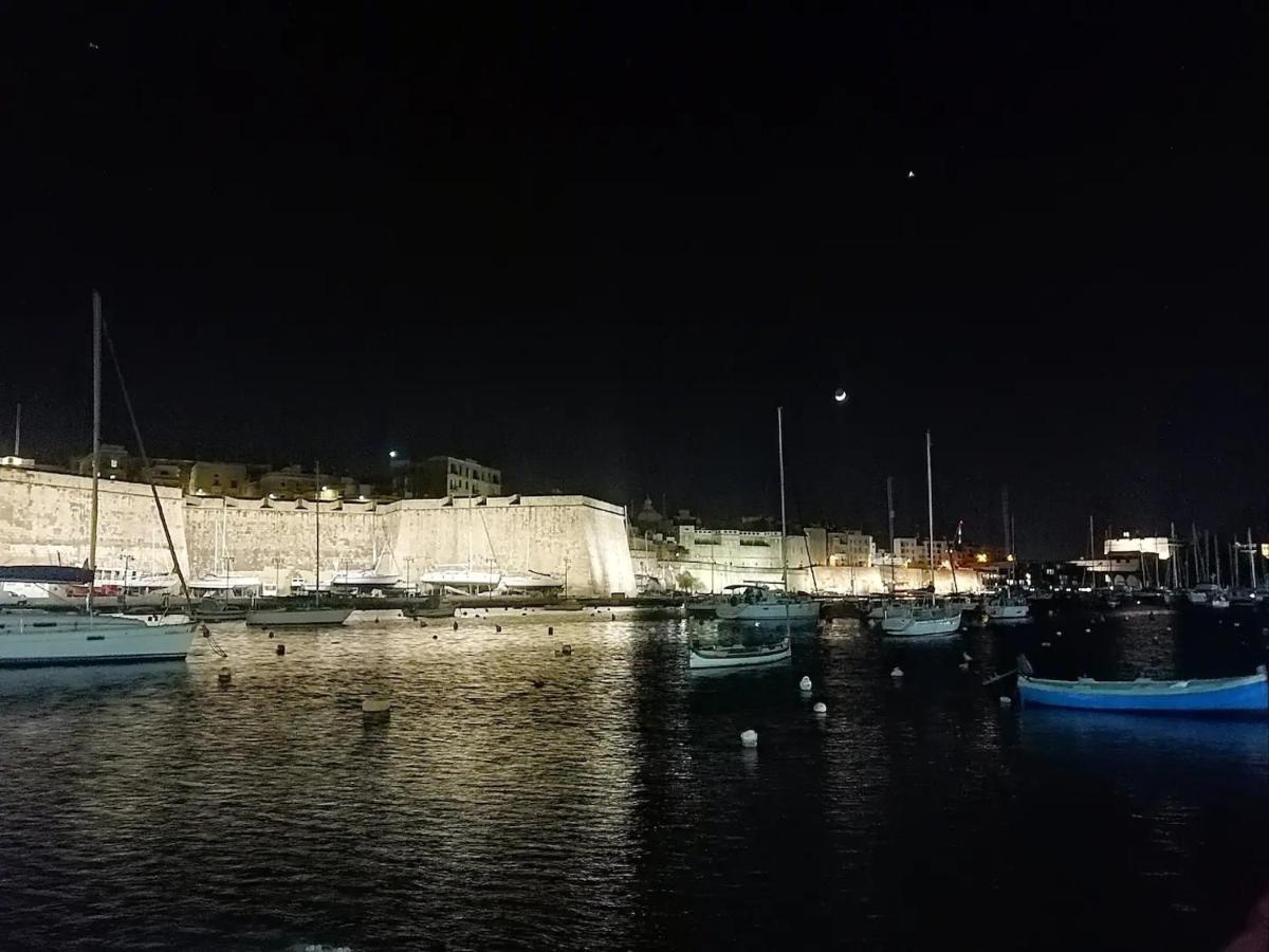 Modern Apt Kalkara Seafront! ภายนอก รูปภาพ